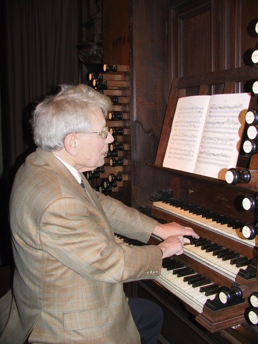 Maurice Pirenne aan groot orgel Sint-Janskathedraal 2 november 2007